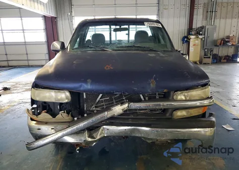 2000 Chevrolet Silverado C1500 from USA, damaged, VIN 1GCEC14T8YE246073